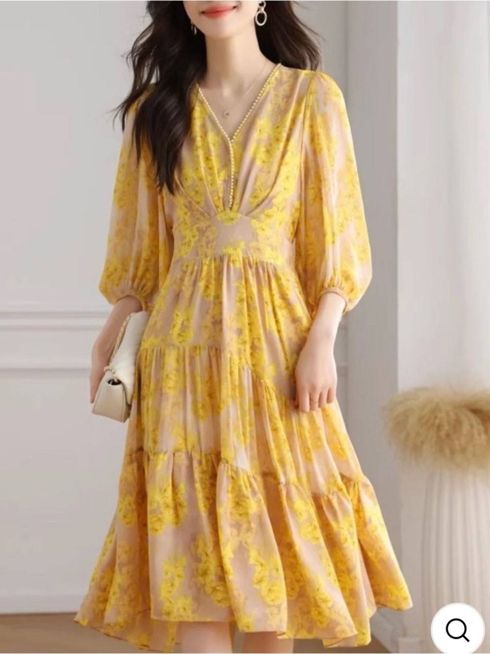 Ava Classic V-Neck Balloon
Sleeve Printed Dress Size M